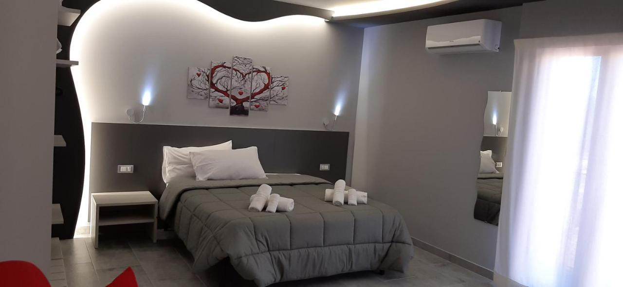 Donjon Suite Centro Storico 카스텔부오노 외부 사진